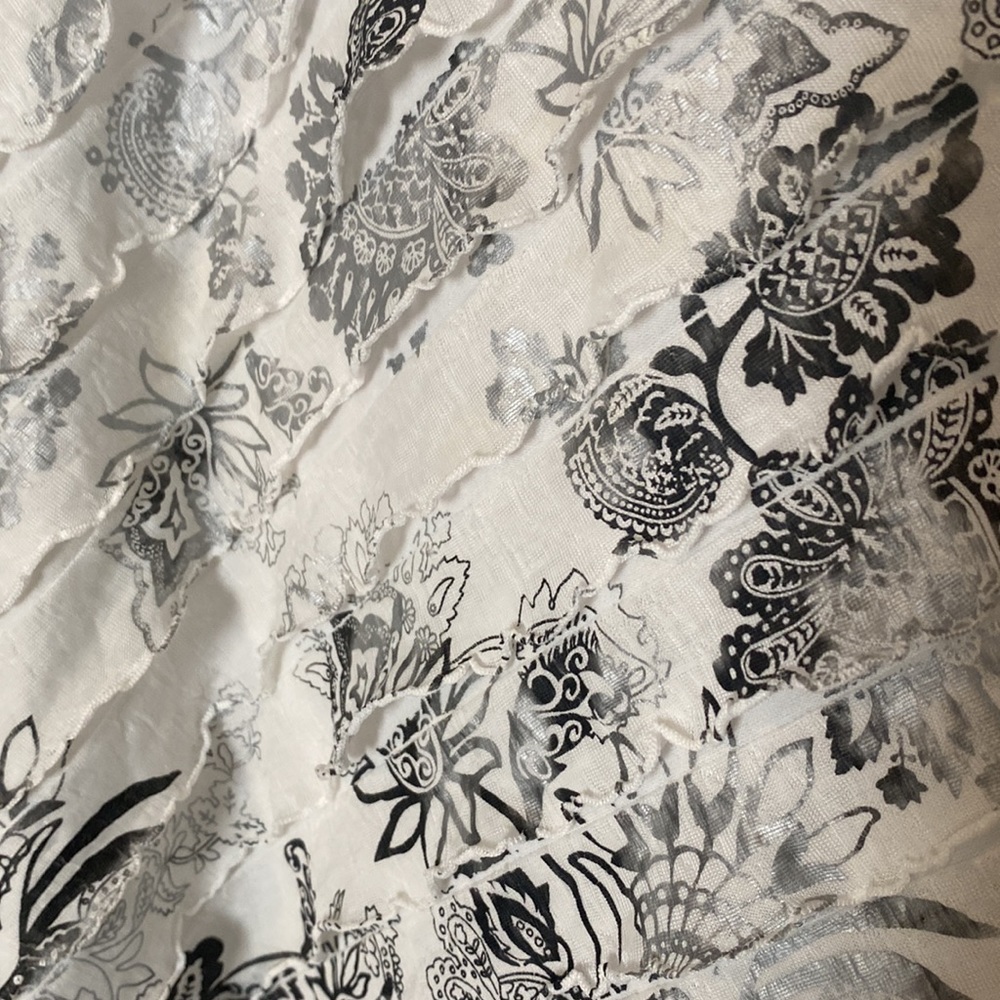 Ruffled blouse - Picture 2 of 5